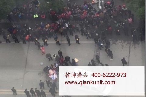 學(xué)生遭執(zhí)法車(chē)撞死